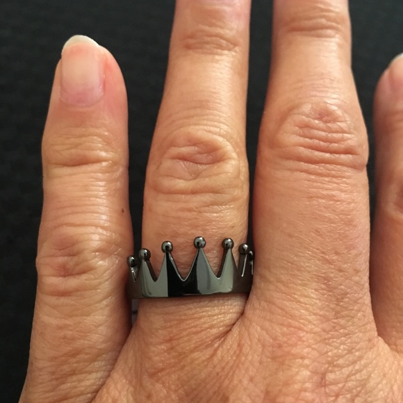 Sterling Silver Crown Ring Unisex - Picture 2 of 2